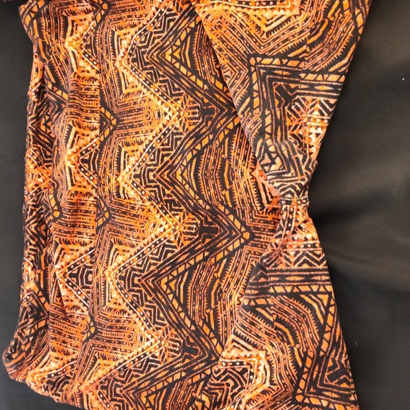 LuLaRoe T&C leggings - Picture 3 of 4